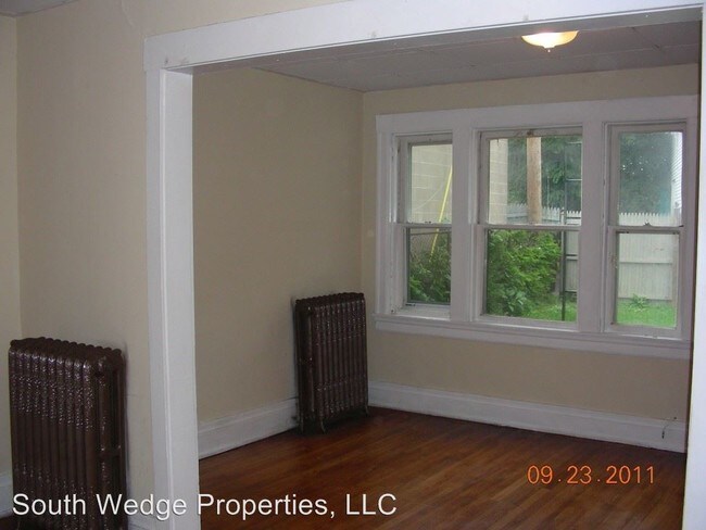 Building Photo - 768-772 Monroe Ave