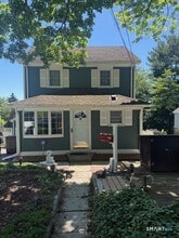 Building Photo - 90 Clearview Ave