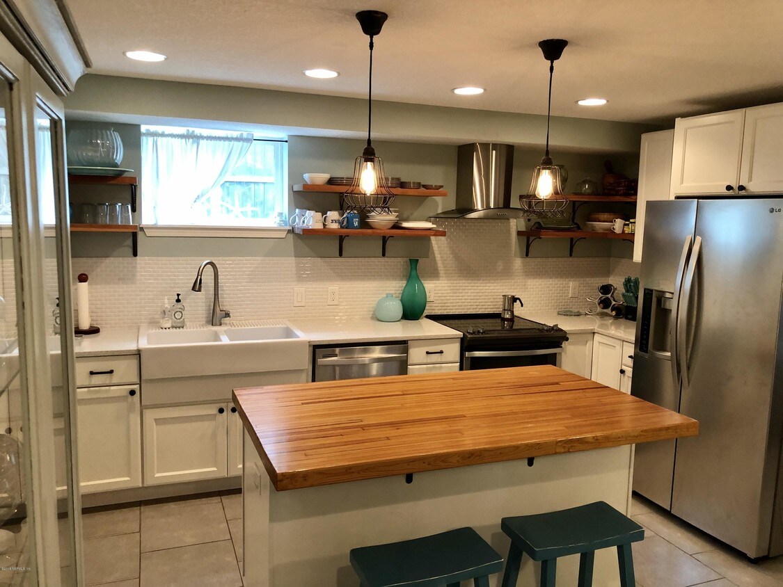 101 Lora St Unit 1, Neptune Beach, FL 32266 Apartment for Rent in Neptune Beach, FL