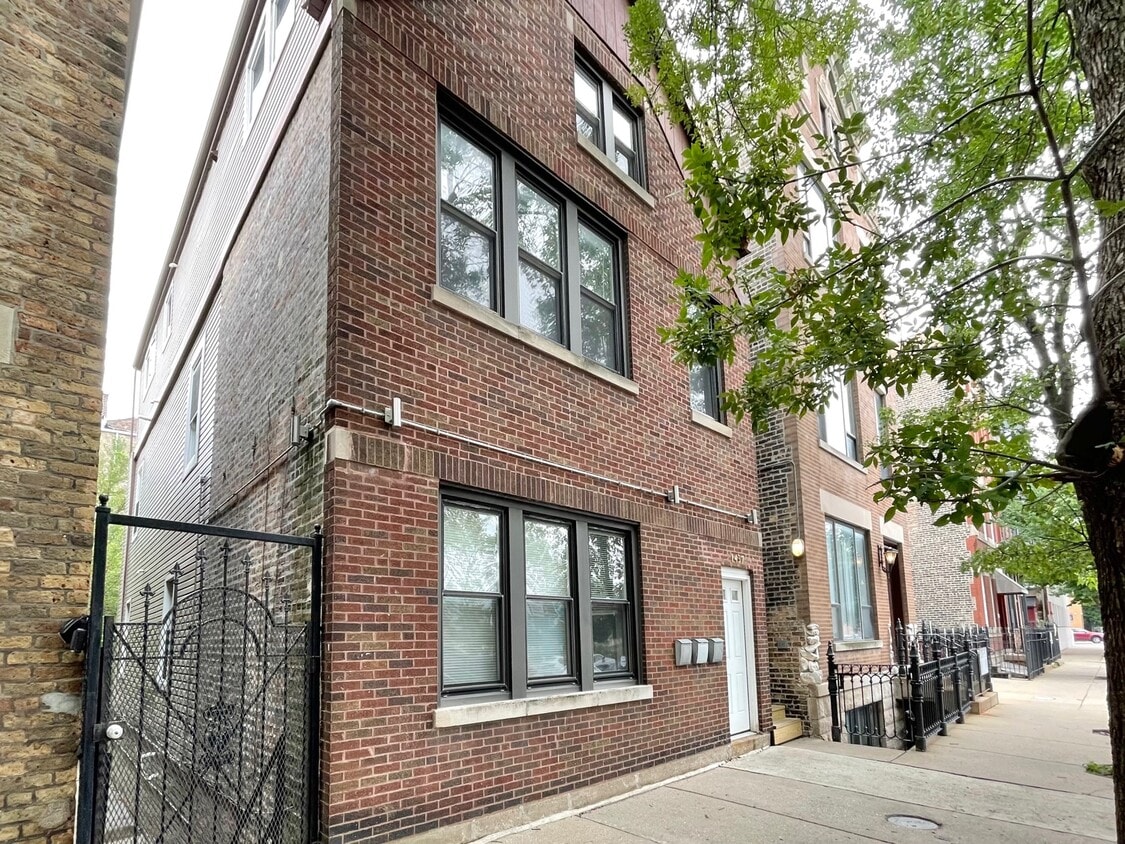 Primary Photo - 1437 W 17th St