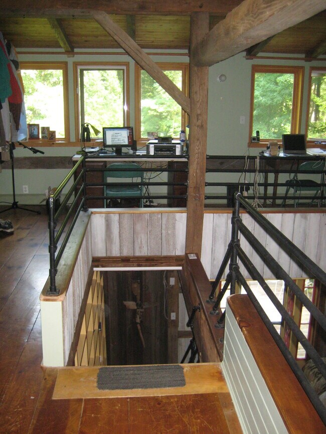 Foto del edificio - 395 Nut Plains Rd