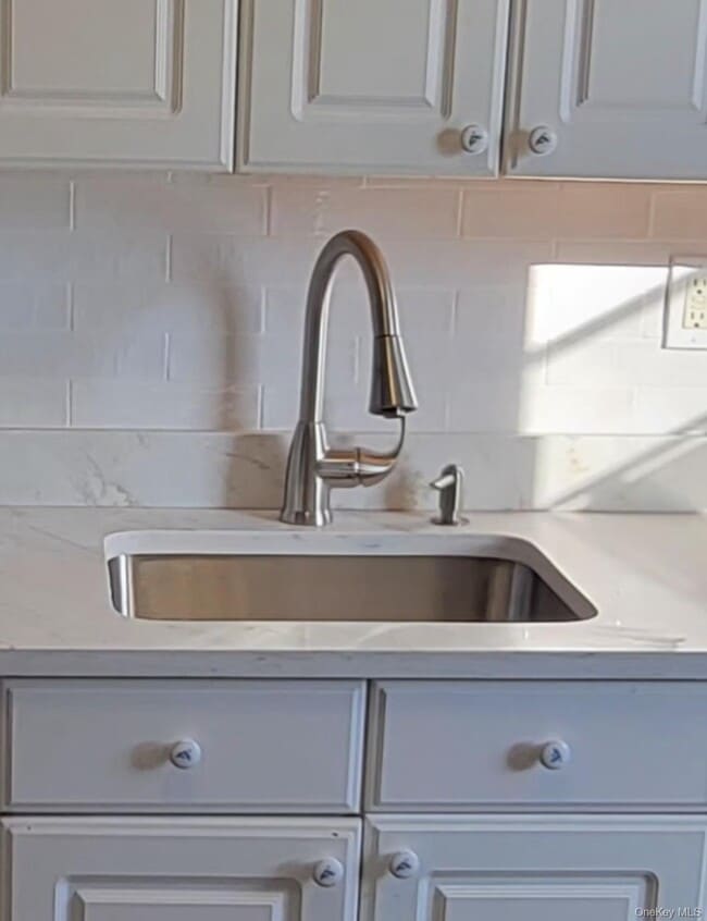 Foto del edificio - 64 Kent Rd