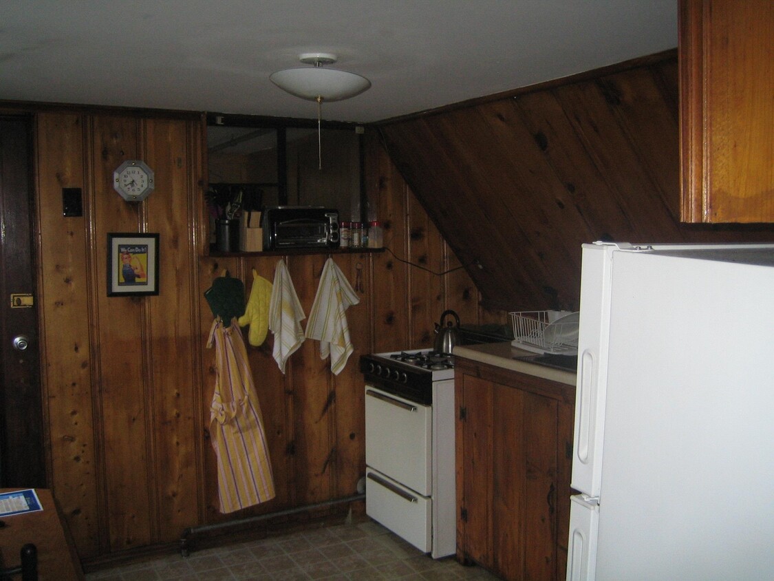Primary Photo - 321 Park Ave