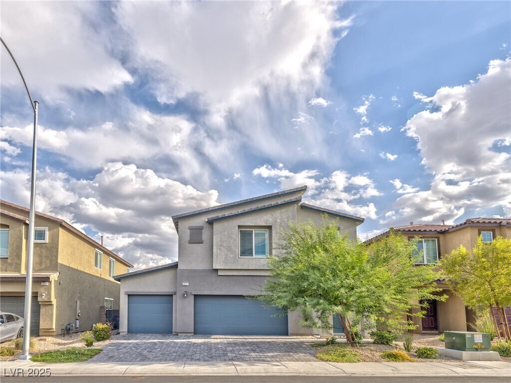 Foto principal - 4031 Beech Fern Ave