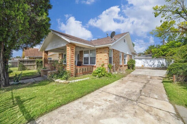 Foto del edificio - 2504 Oakcliff St