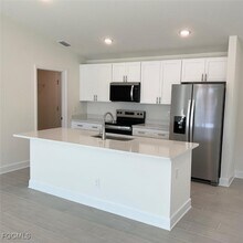 Building Photo - 1726 NW 17th St