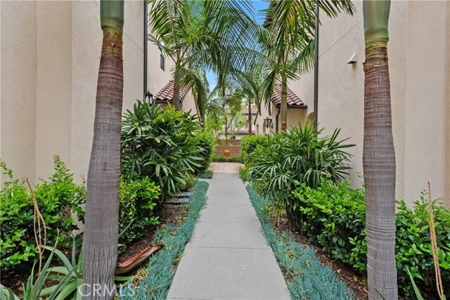Building Photo - 717 Spring Gdn