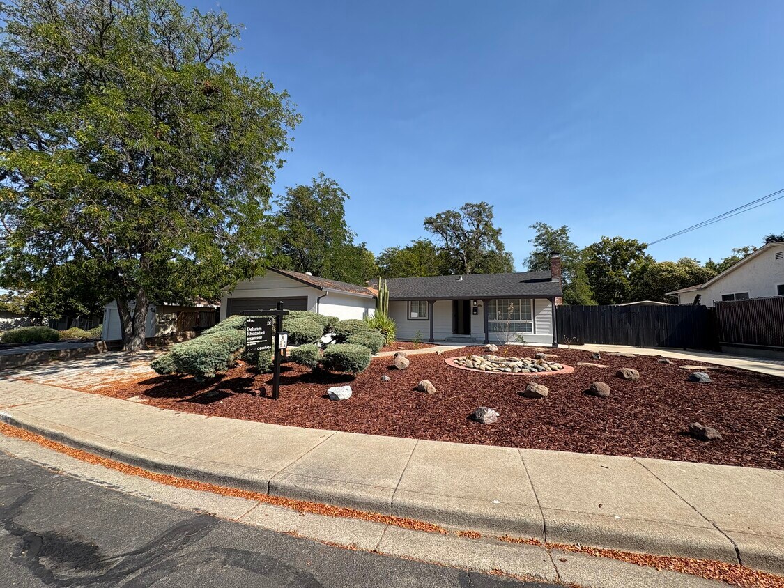 Foto principal - 5507 Arizona Dr