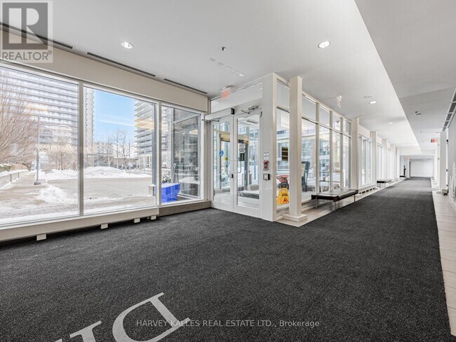 Photo du bâtiment - 15 Singer Ct