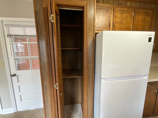 Foto del edificio - Available Now in Lexington! 2 Bedroom/1 ba...