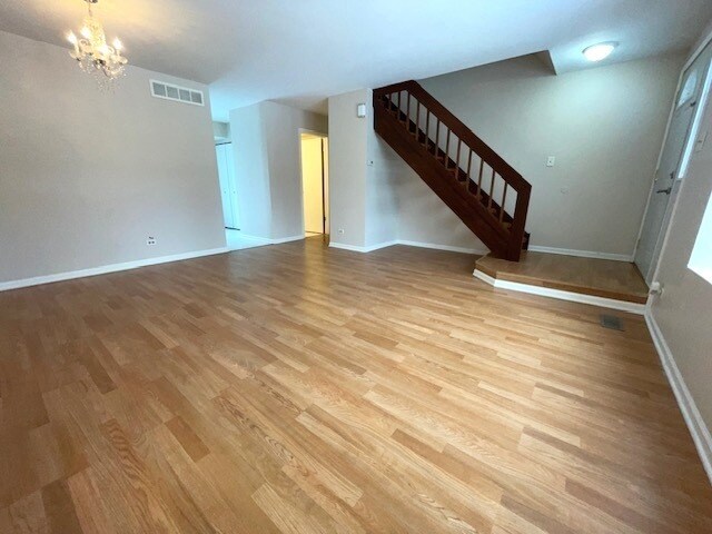 Foto del edificio - 1267 Maroon Dr