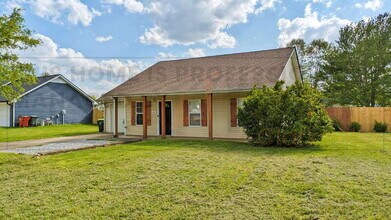 Building Photo - 1042 Waterford Cir
