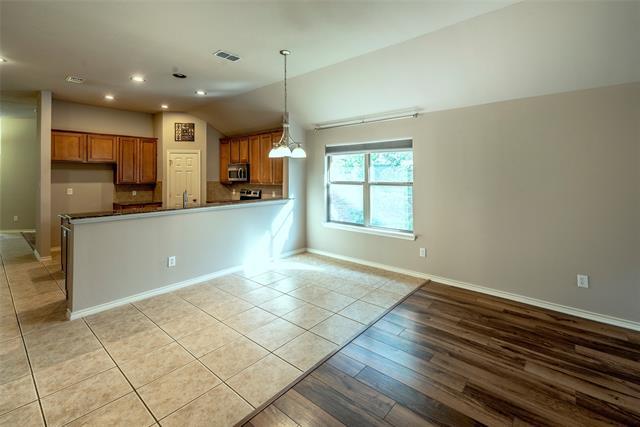 Foto del edificio - 3221 Timber Ridge Trail
