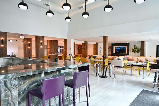 Foto del edificio - 2221 W Dallas St