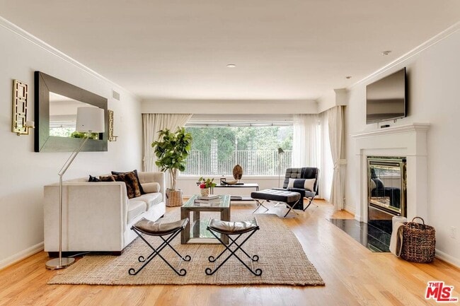 Building Photo - 3401 Alginet Dr