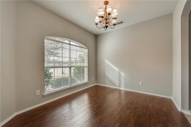 Foto del edificio - 409 Knoll Park Ct