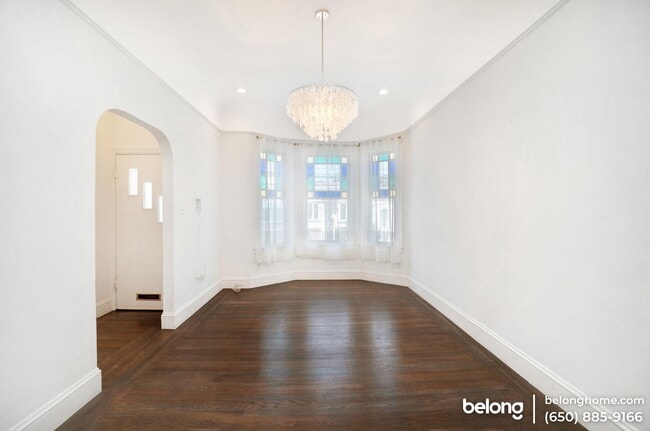 Building Photo - 1287 Sanchez St