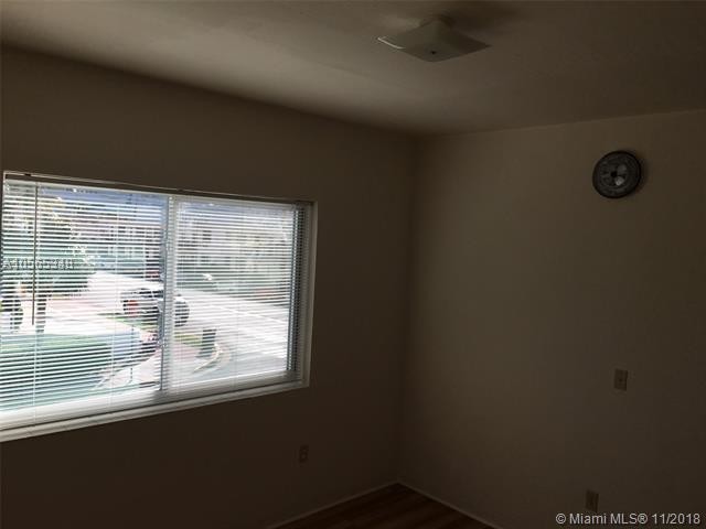 Building Photo - 6901 Indian Creek Dr