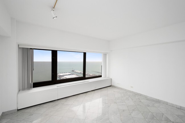 Foto del edificio - 175 E Delaware Pl