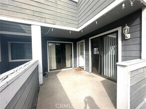 Building Photo - 11 Bridle Ln