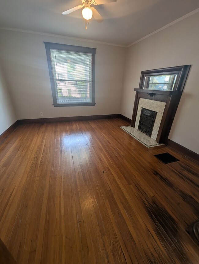 Building Photo - 3111 Linwood Ave