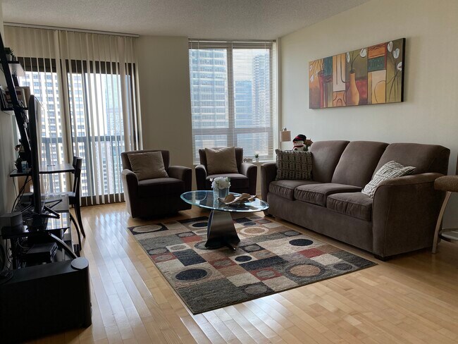 Foto del edificio - 400 N La Salle Dr