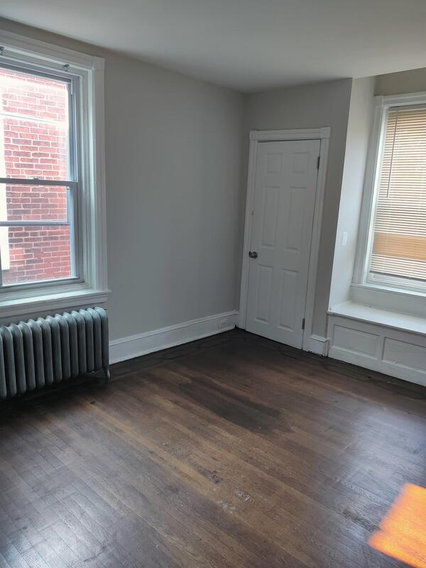 Building Photo - 5944 Cedar Ave