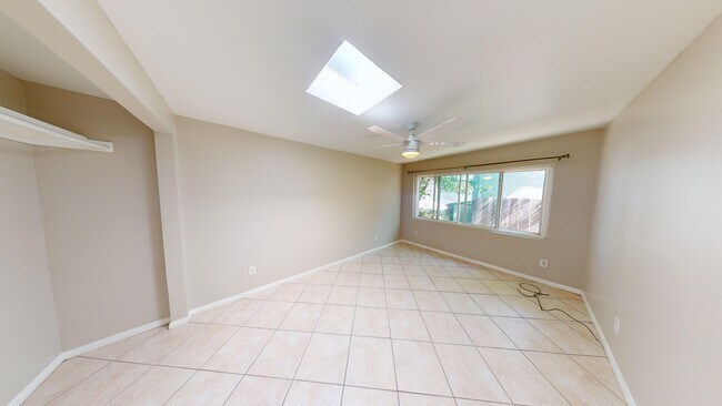 Foto del edificio - 5311 Saxon St