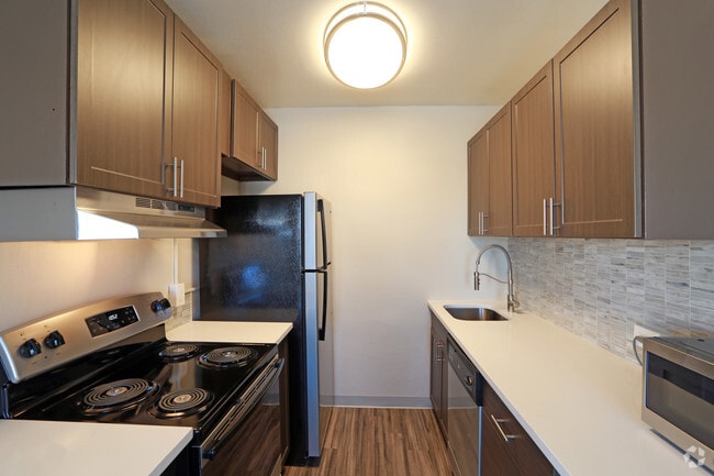 1HAB, 1BA - 585 ft² - Camellia Apartments