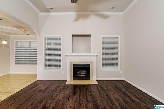 Foto del edificio - 304 Oakwell Cir