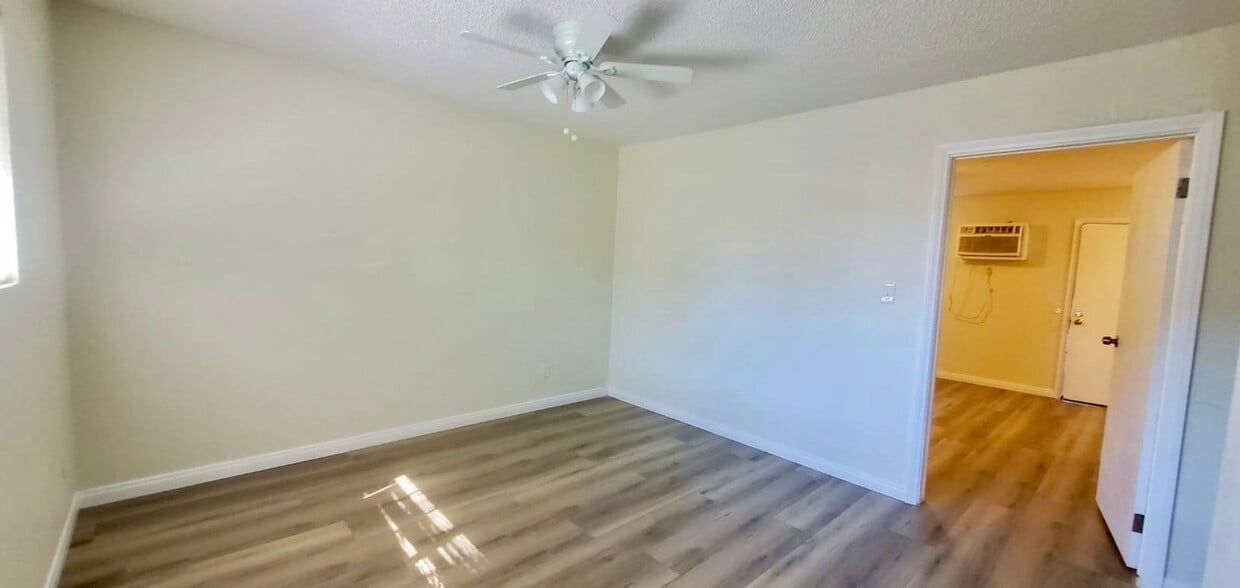Foto del edificio - Charming 1-Bedroom Apartment in Prime Van ...