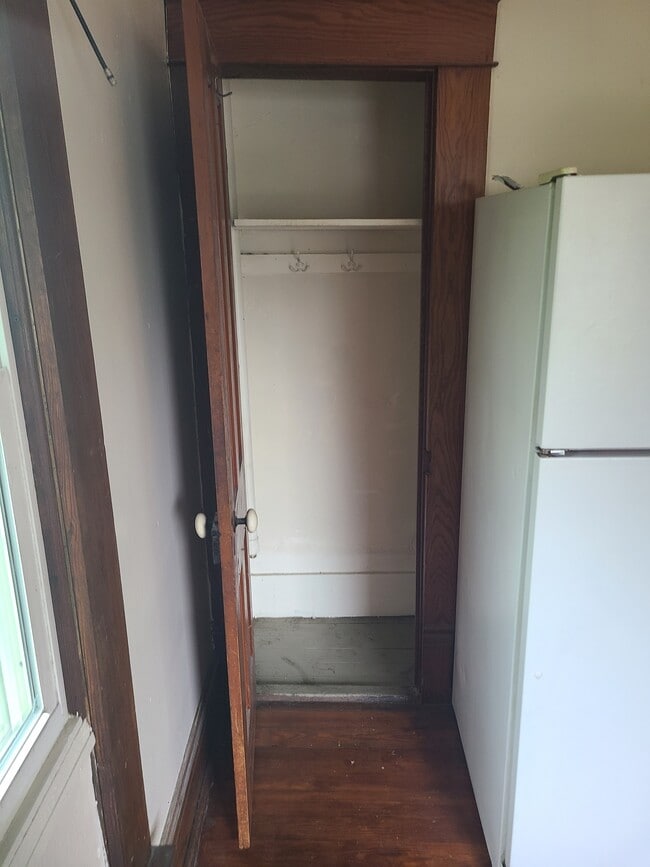 Building Photo - S Main - Duplex