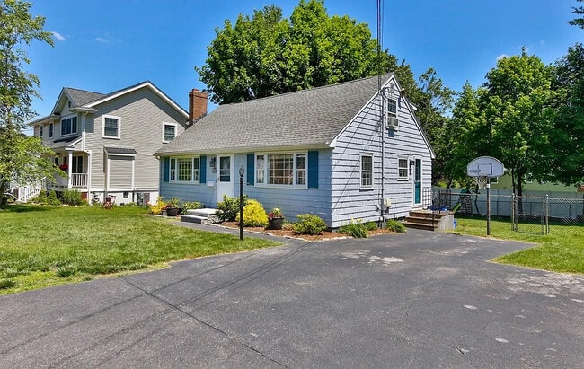 exterior 2 - 353 Washington St (Arlington, MA) House