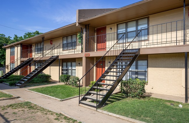 Building Photo - The Garden Apartments