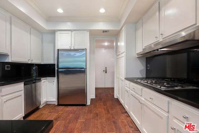 Building Photo - 423 N Palm Dr