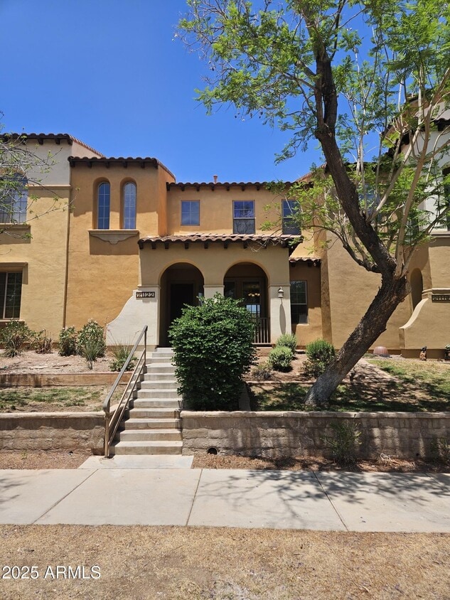 Primary Photo - 21122 W Sunrise Ln