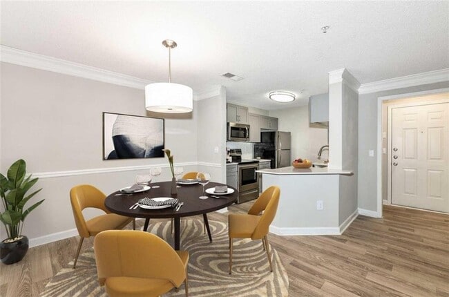 Building Photo - 9200 Roberts Dr