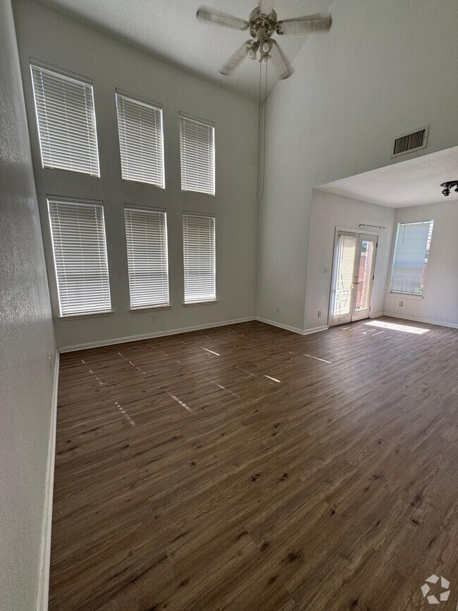 Building Photo - 7129 Wolfmont Ln