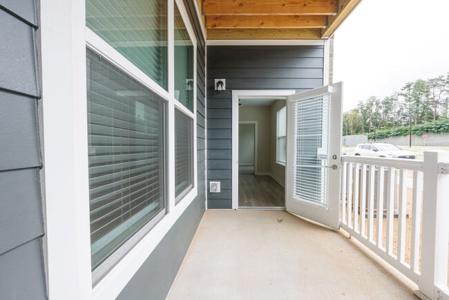 Building Photo - The Alden at Westmoor