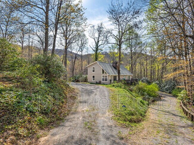 Building Photo - 1469 Old Fort Rd