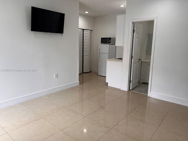 Building Photo - 10103 SW 159th Ave