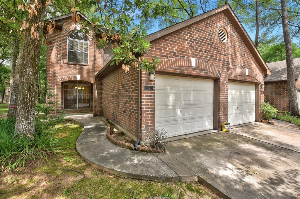 5 E Willowood Ct, Spring, TX 77381 Condo for Rent in Spring, TX
