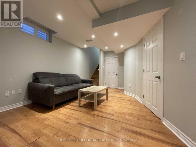 Building Photo - 233 Aspenwood Dr