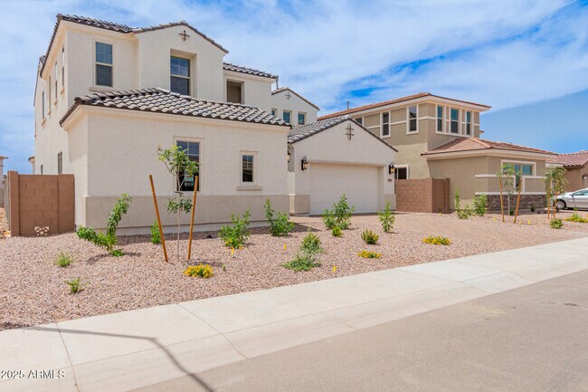 Foto del edificio - 8817 W Denton Ln