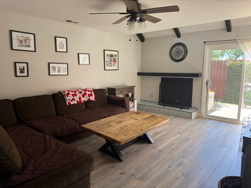 Foto principal - 2620 Elden Ave