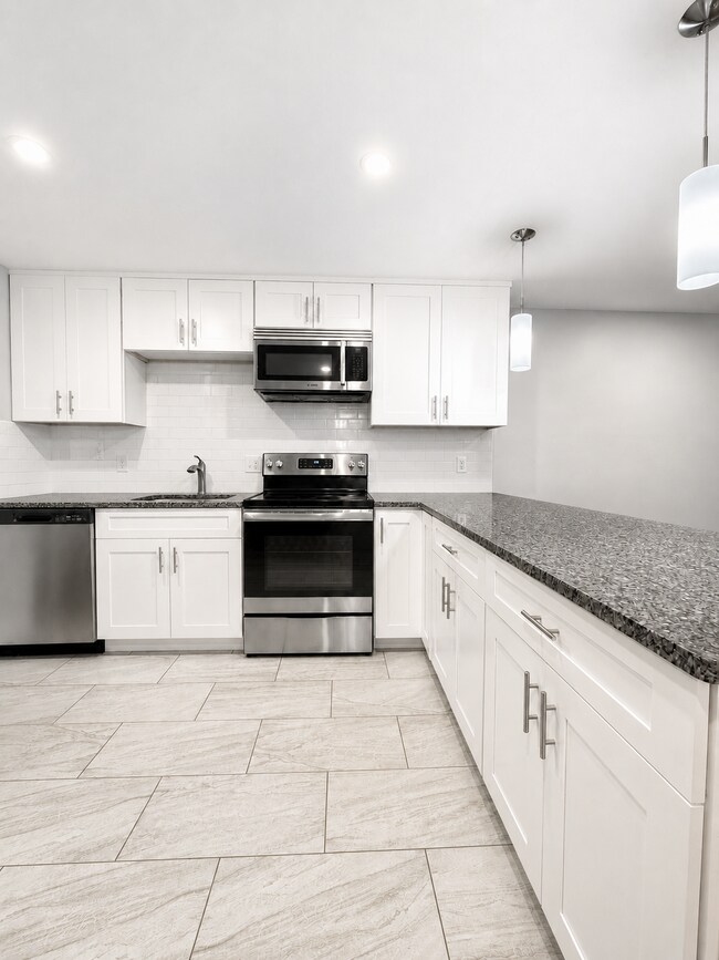 Building Photo - 121 Tremont St