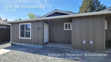 Building Photo - 1654 NW Highland Ave