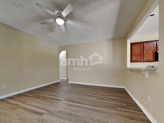 Building Photo - 103 Alexander Way
