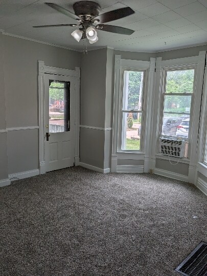 Building Photo - 405 W White St