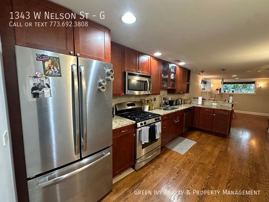 Primary Photo - Sunny, Lakeview Garden Condo for Rent, Lau...